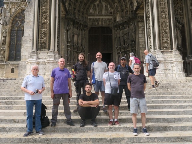 32' CHARTRES À LA UNE